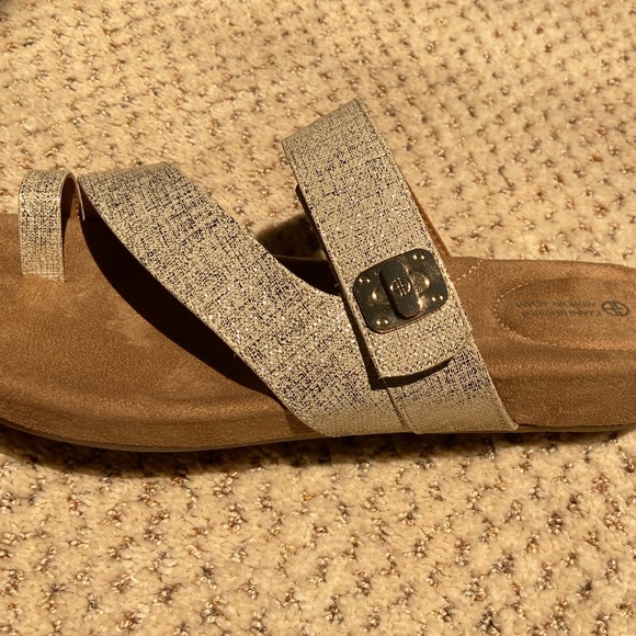Giani Bernini Memory Foam Sandals - Picture 8 of 9